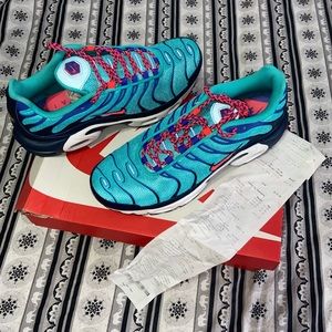 Nike Air Max Plus ‘Discover Your Air’, Men size 9, like new!